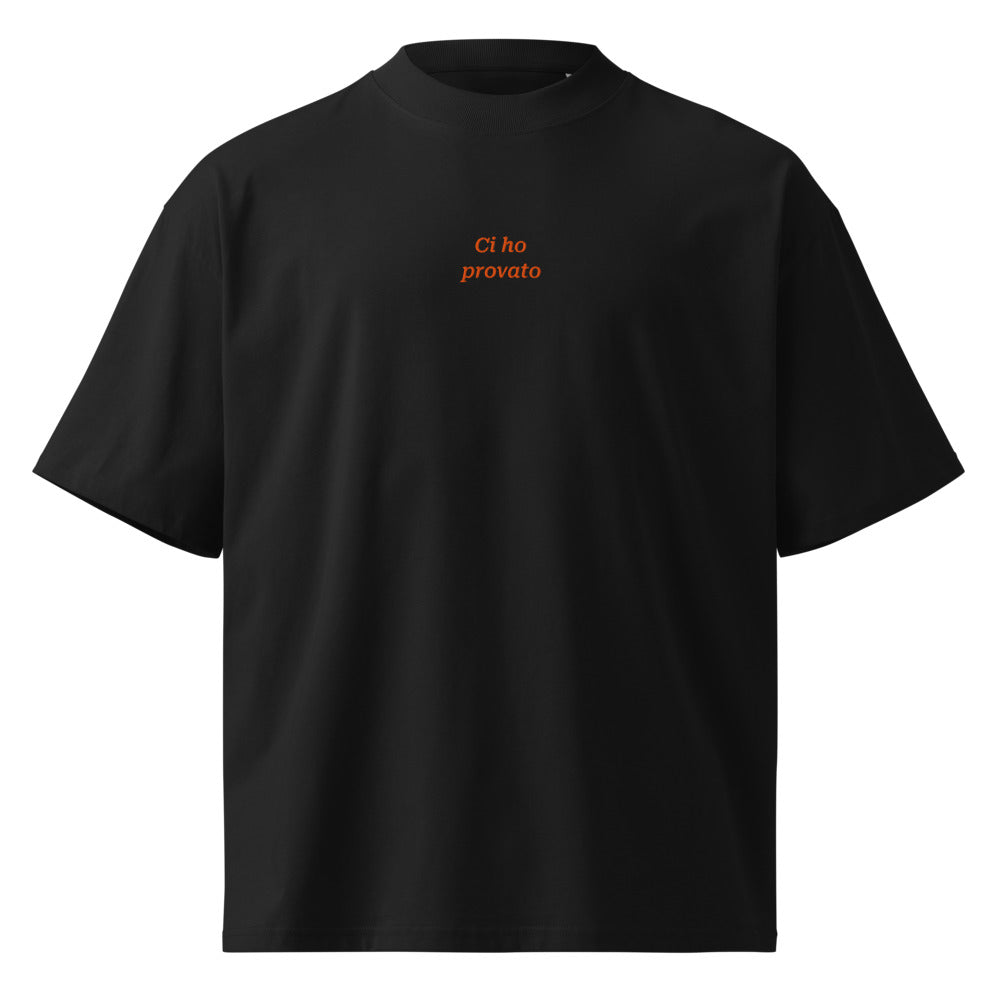 Ci ho provato — t-shirt oversize nera, ricamo arancione
