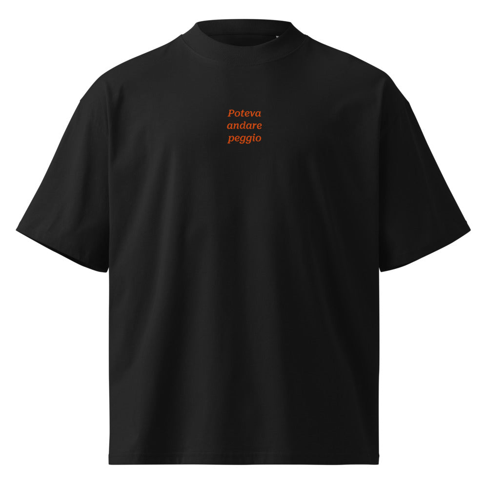 Poteva andare peggio — t-shirt oversize nera, ricamo arancione