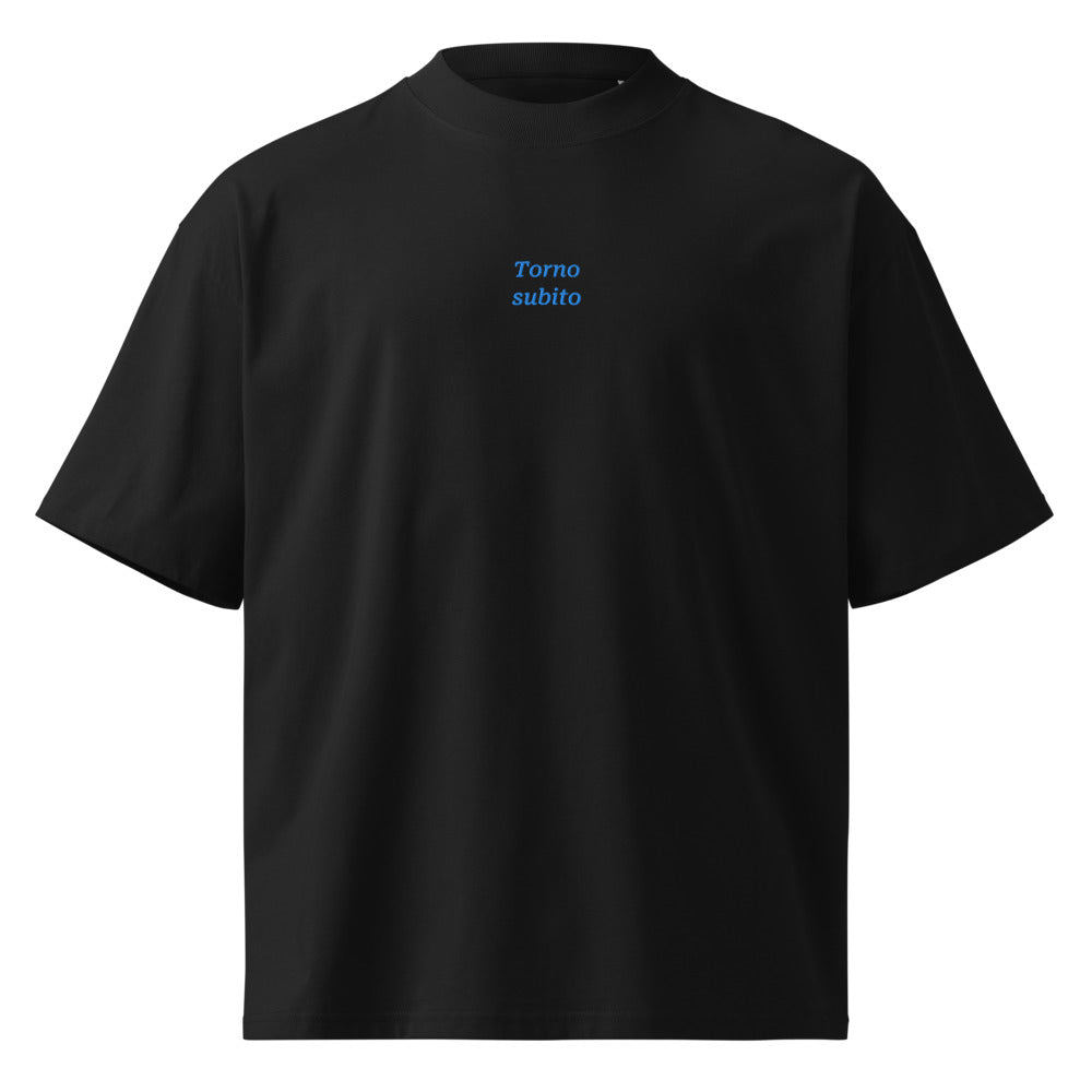 Torno subito — t-shirt oversize nera, ricamo acqua pavone