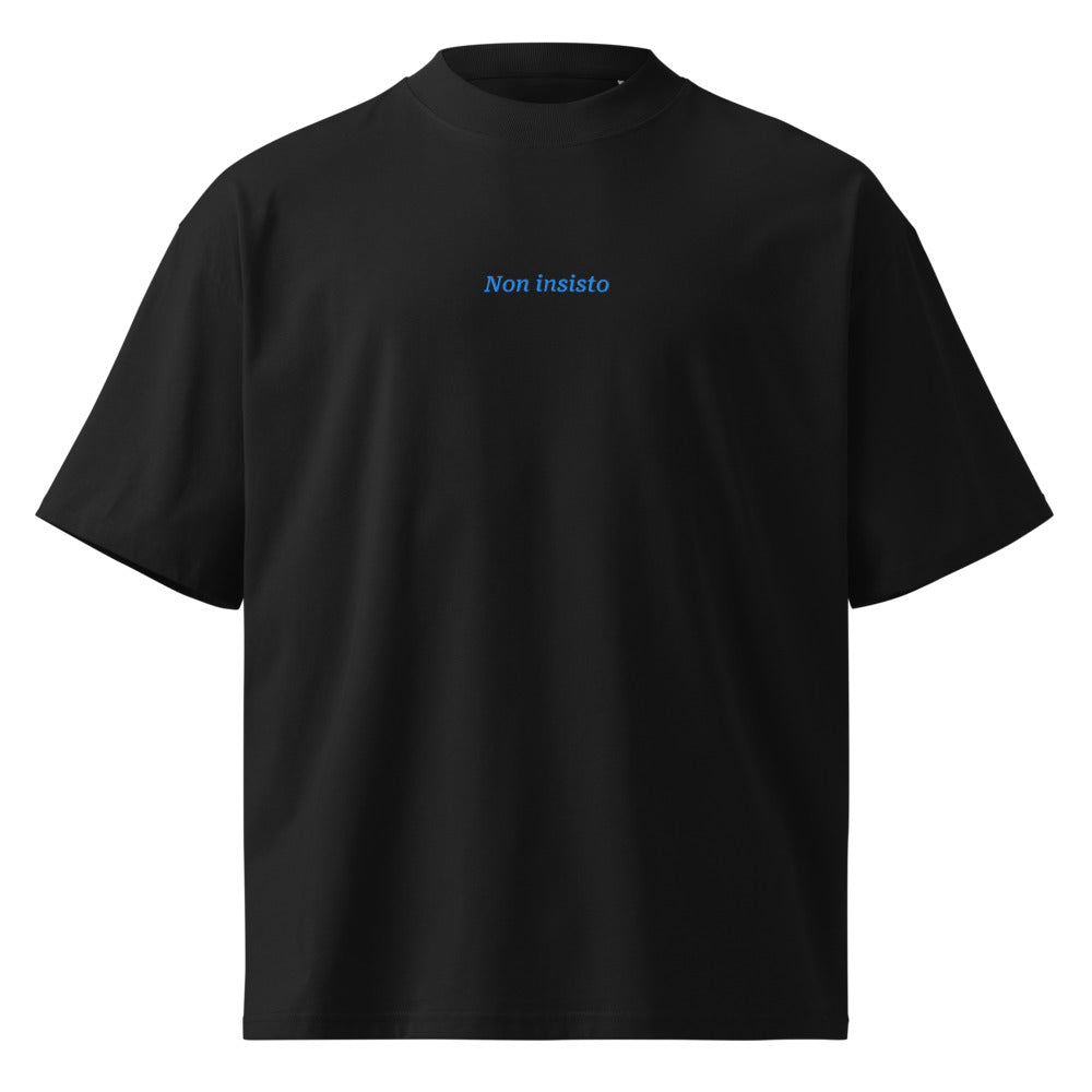 Non insisto — t-shirt oversize nera, ricamo acqua pavone