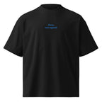 Piove, esco uguale — t-shirt oversize nera, ricamo acqua pavone