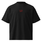 Va bene uguale — t-shirt oversize nera, ricamo rosso