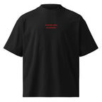 Scendo alla prossima — t-shirt oversize nera, ricamo rosso