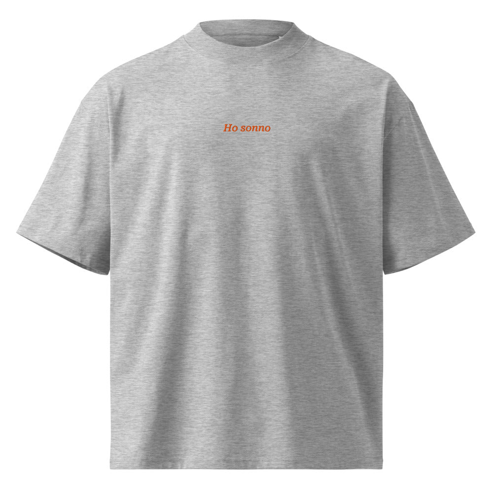 Ho sonno — t-shirt oversize grigia, ricamo arancione