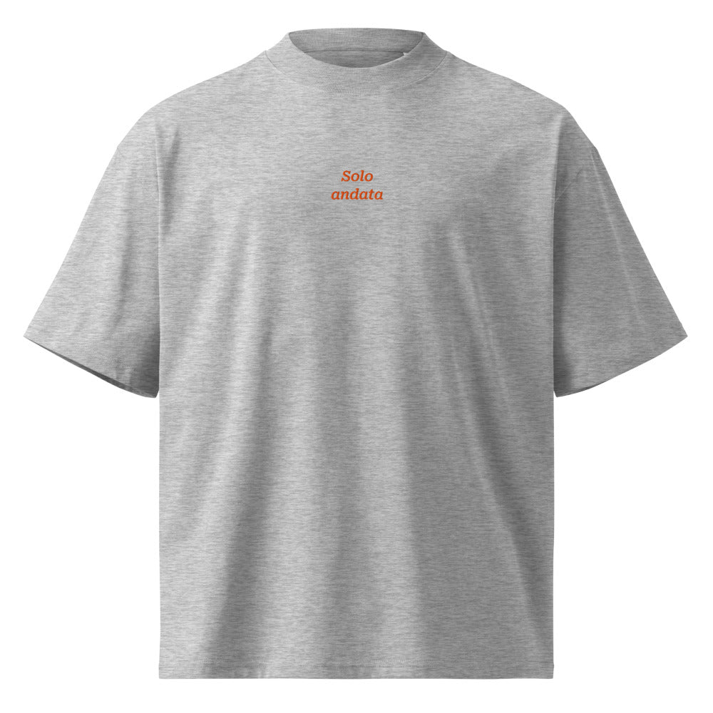 Solo andata — t-shirt oversize grigia, ricamo arancione