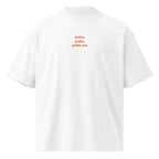 Solito posto, solita ora — t-shirt oversize bianca, ricamo arancione