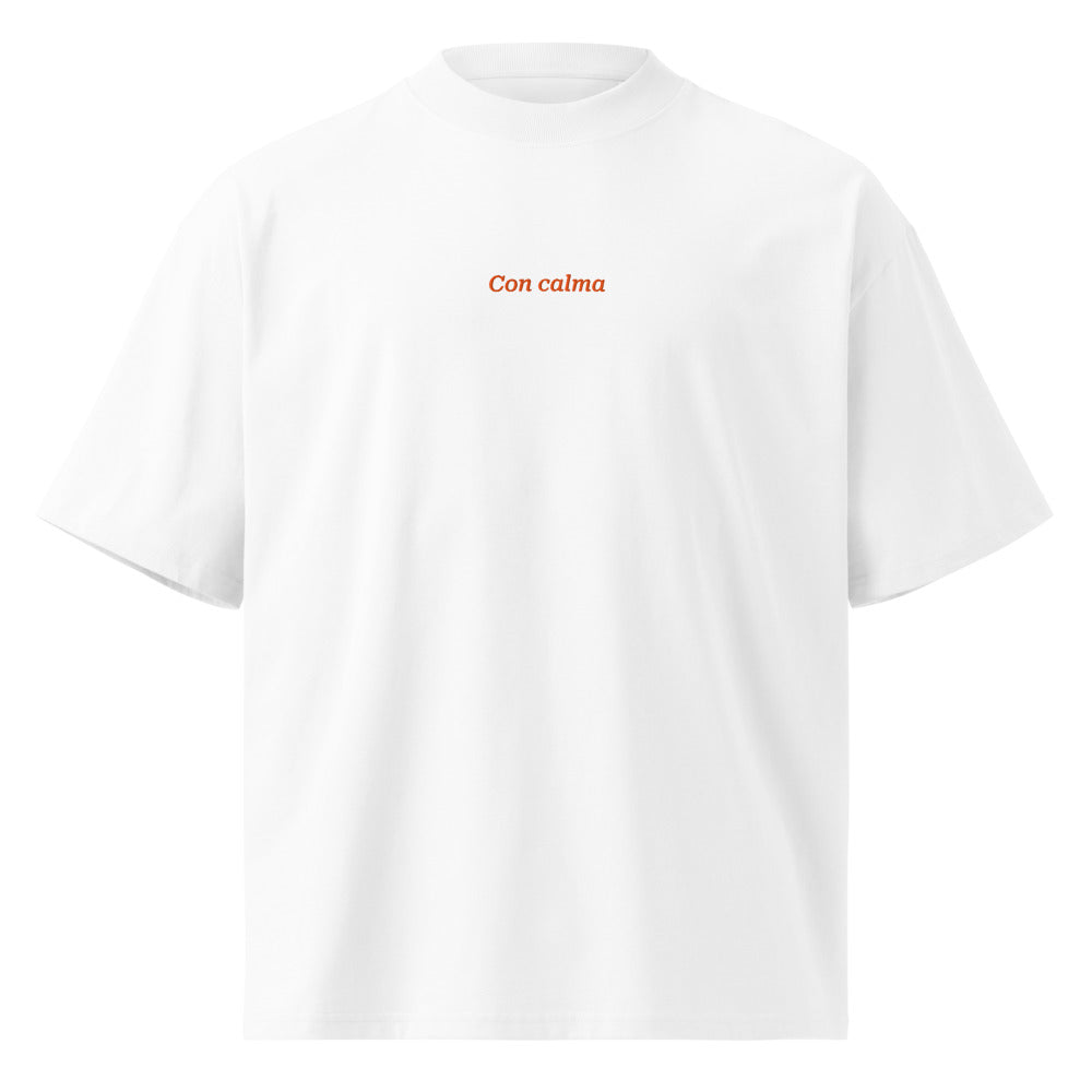 Con calma — t-shirt oversize bianca, ricamo arancione