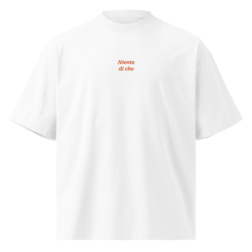 Niente di che — t-shirt oversize bianca, ricamo arancione