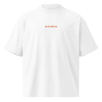 Se lo dici tu — t-shirt oversize bianca, ricamo arancione