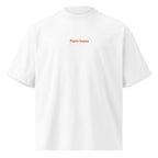 Testa bassa — t-shirt oversize bianca, ricamo arancione