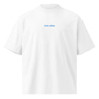 Con calma — t-shirt oversize bianca, ricamo acqua pavone