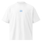 Torno subito — t-shirt oversize bianca, ricamo acqua pavone