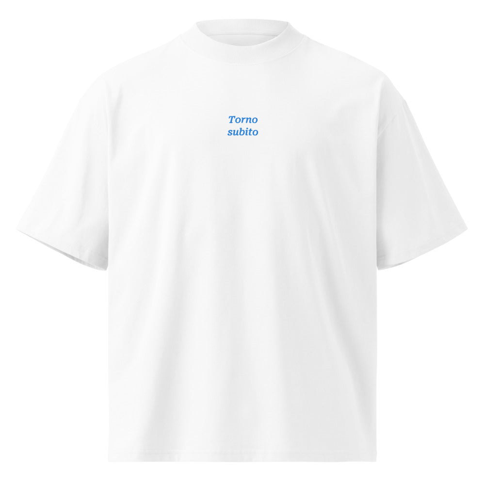Torno subito — t-shirt oversize bianca, ricamo acqua pavone