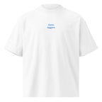 Parto leggero — t-shirt oversize bianca, ricamo acqua pavone