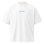 Solo un giro — t-shirt oversize bianca, ricamo acqua pavone