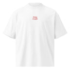 Prima il caffè — t-shirt oversize bianca, ricamo rosso