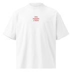 Solo bagaglio a mano — t-shirt oversize bianca, ricamo rosso