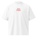 Il primo chilometro è il peggiore — t-shirt oversize bianca, ricamo rosso